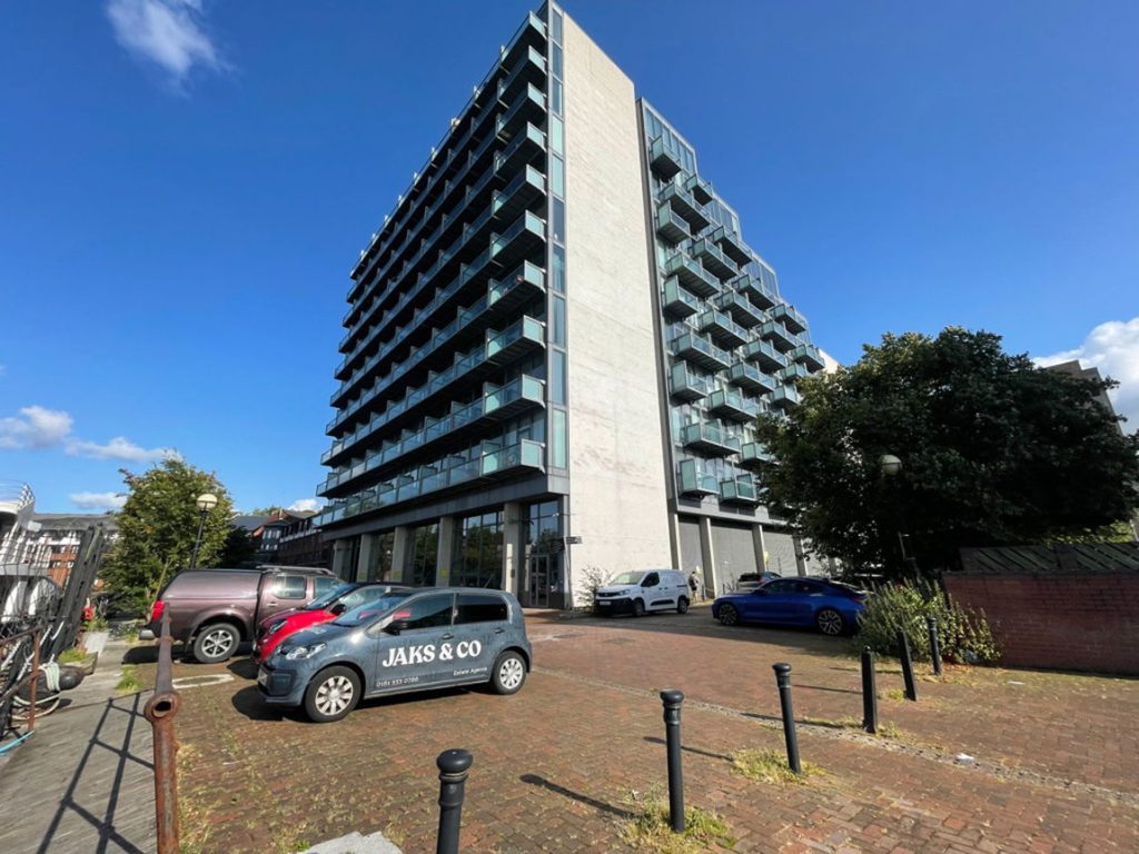 Clippers Quay, Salford, M50 3BP